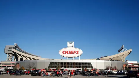 全国春季游泳锦标赛第二日预赛战况概览